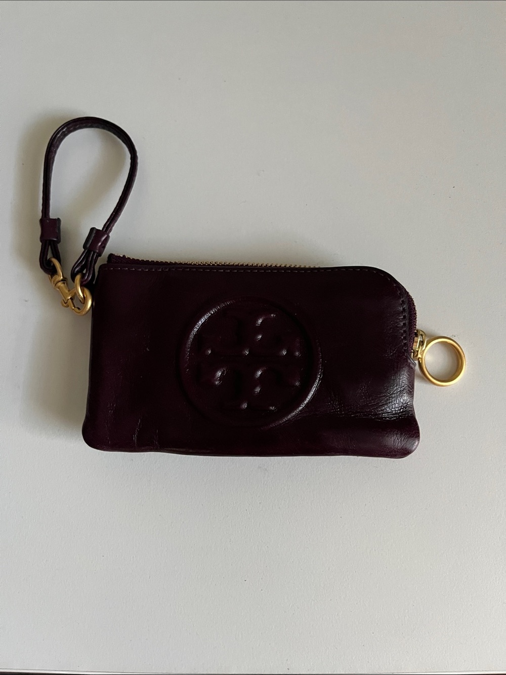 Tory Burch Leather Logo Wristlet in Burgundy